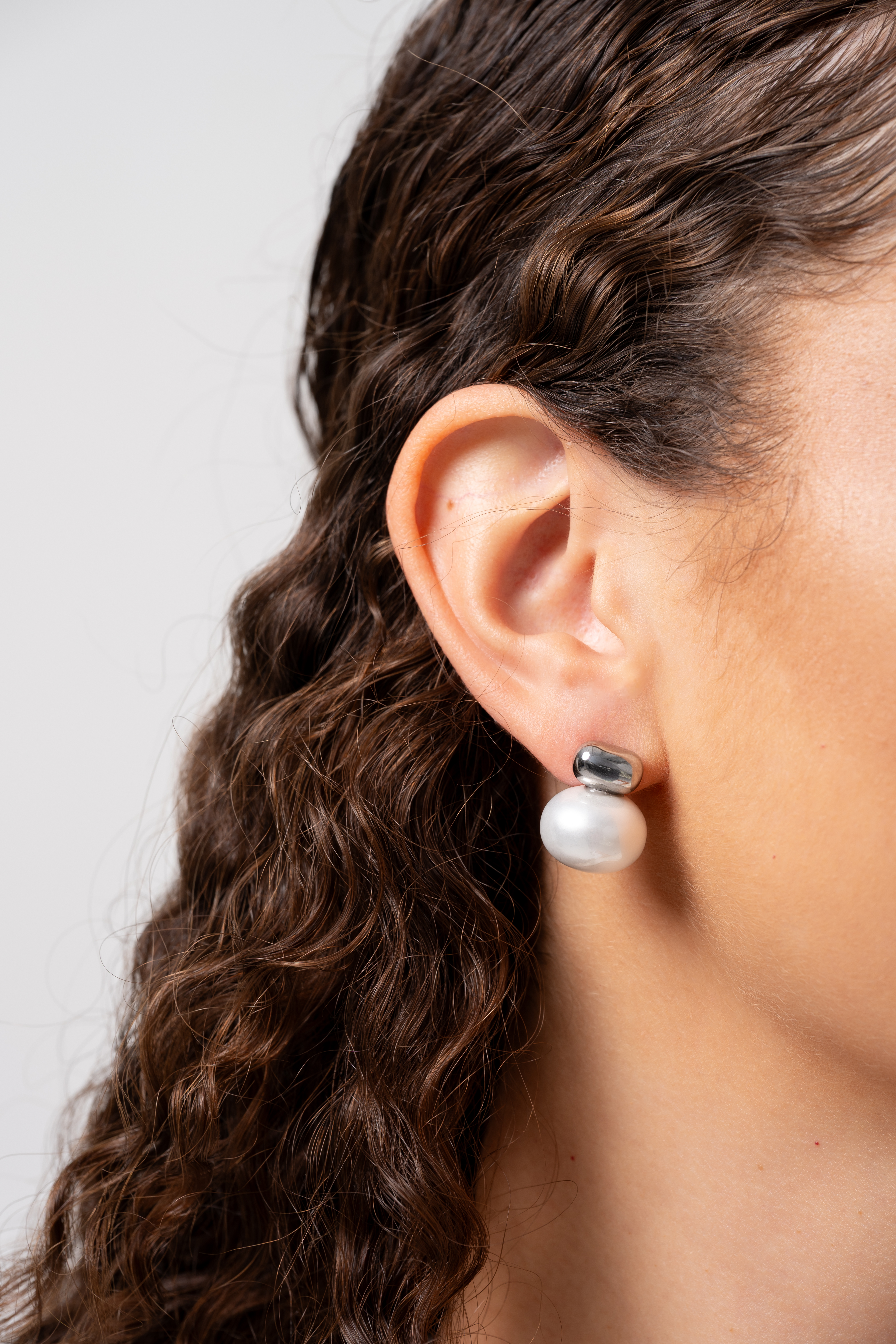 Kolczyki srebrne z dużą perłą - CALYPSO SILVER