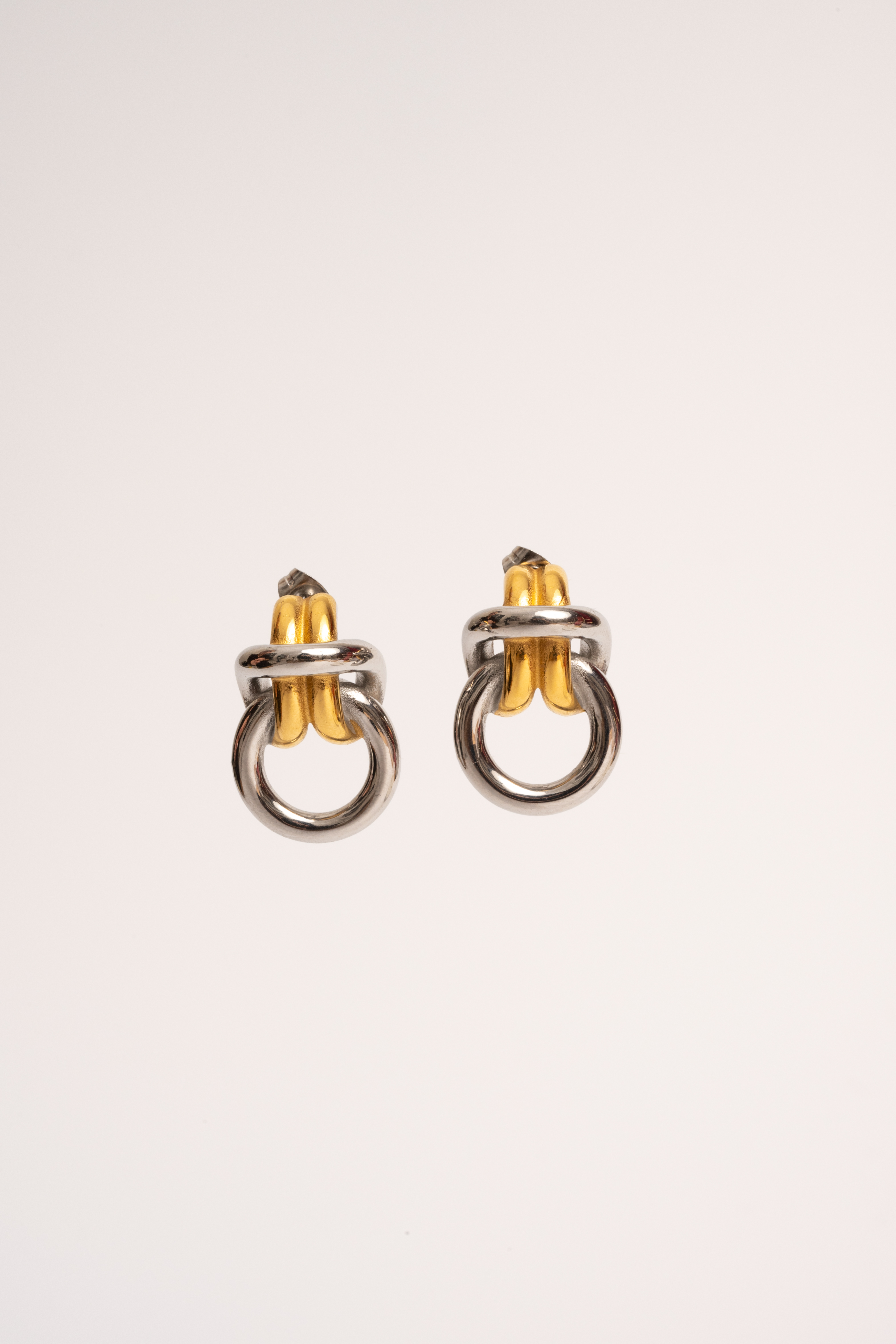 Kolczyki dwukolorowe z geometrycznym ogniwem ze stali szlachetnej - Core Gold