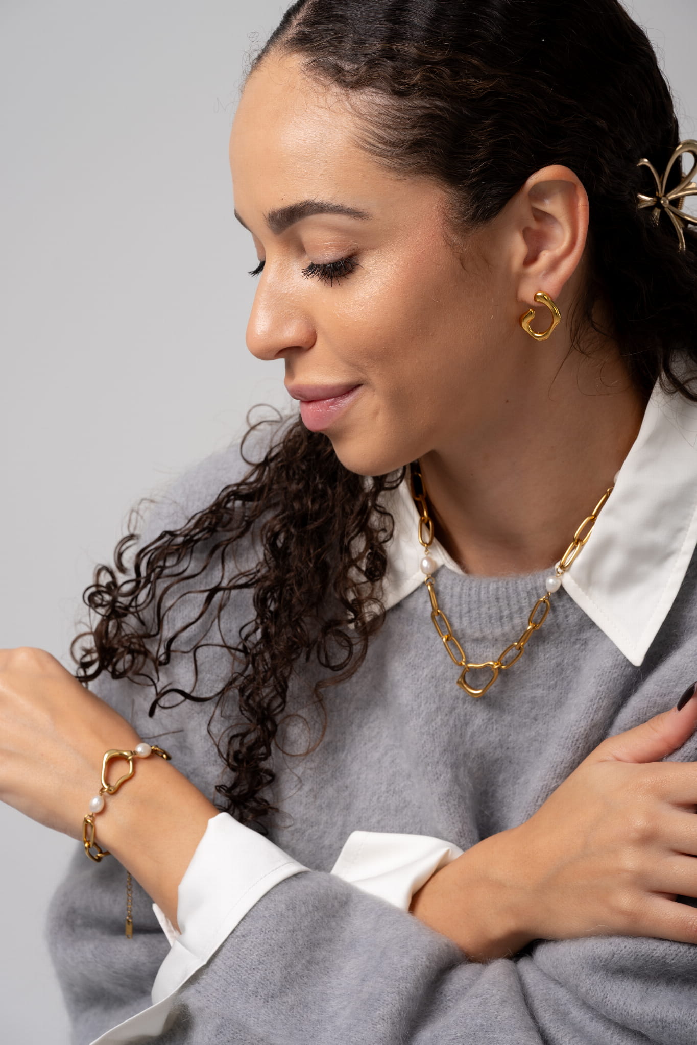 Bransoletka łańcuch złota z perłami