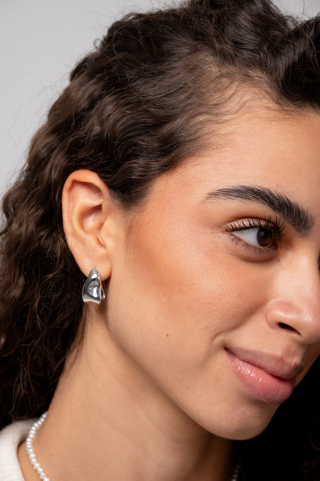 Kolczyki srebrne o nieregularnym kształcie