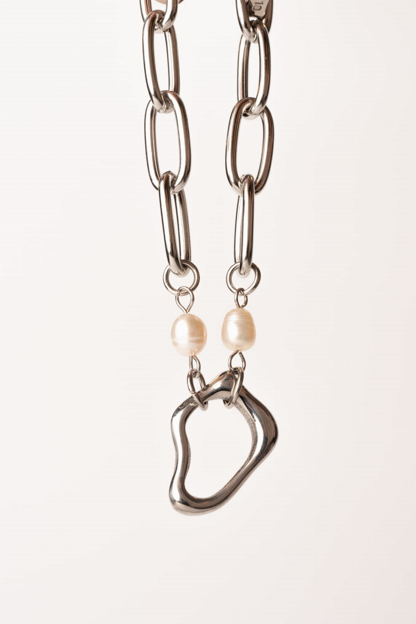 Bransoletka łańcuch srebrna z perłami