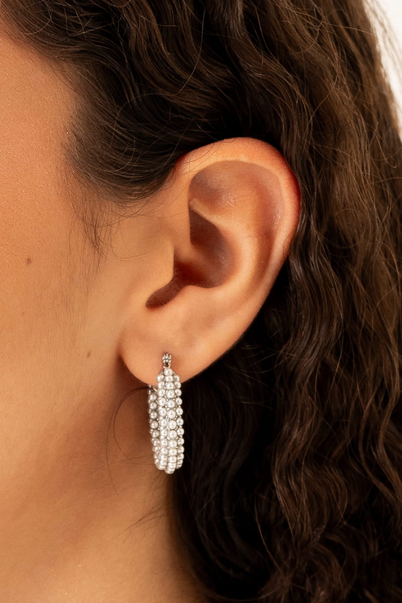 Kolczyki koła z drobnymi perłami - Celine Silver