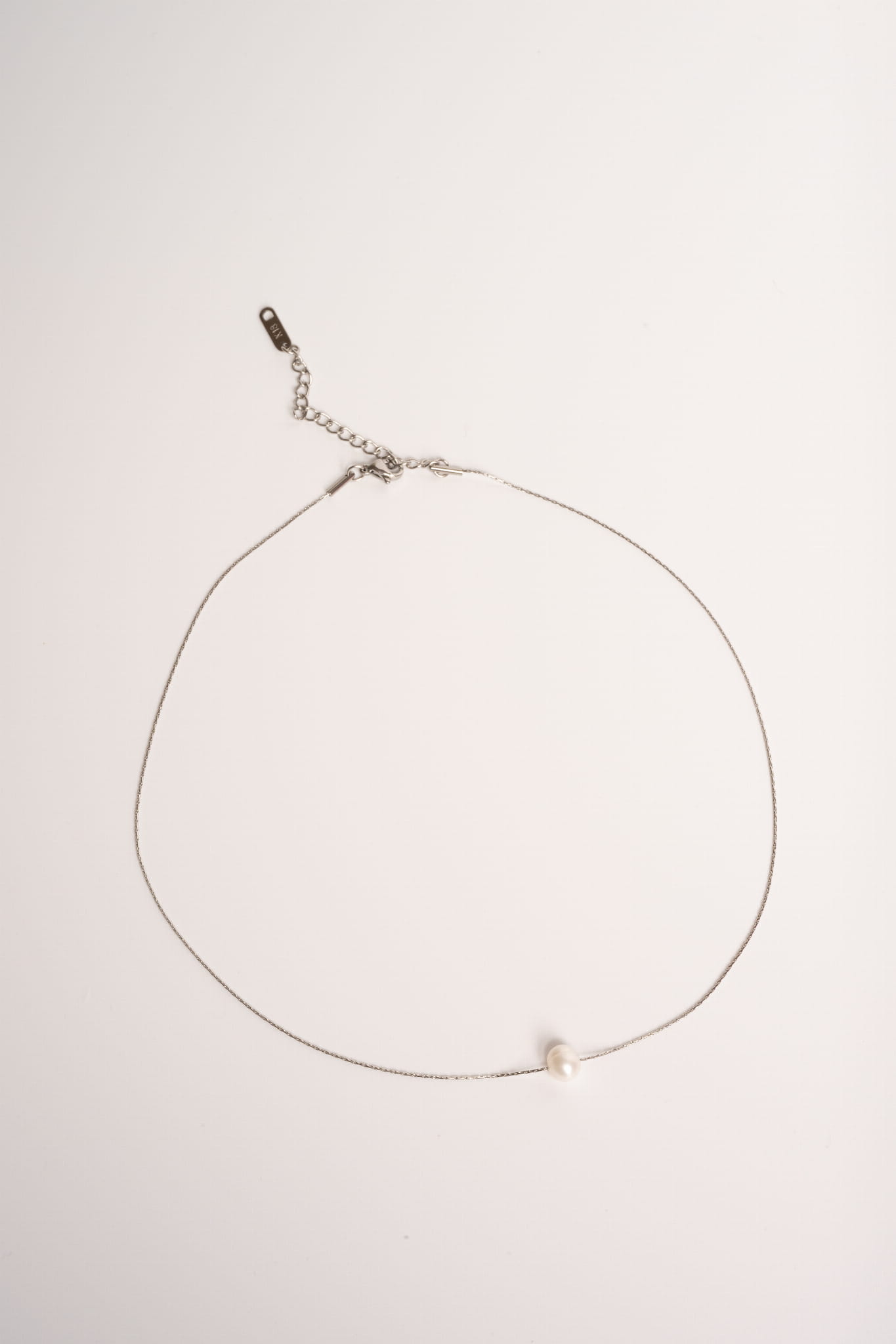 Naszyjnik z pojedynczą perłą słodkowodną